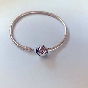 Authentic 7 inch Pandora Silver Moments Bracelet.
